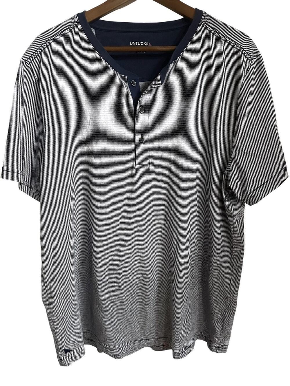 UNTUCKit Shirt Mens XL Blue Striped Henley Short Sleeve Cotton Casual Tee